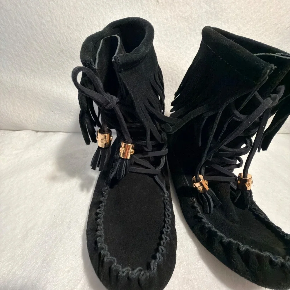 Tory Burch Black Suede Fringe Moccasin Boots Gold Logo Lace Up Ankle Booties- 7